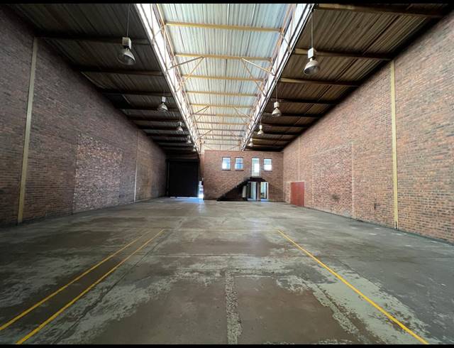 399M² WAREHOUSE TO LET IN STRIJDOMPARK